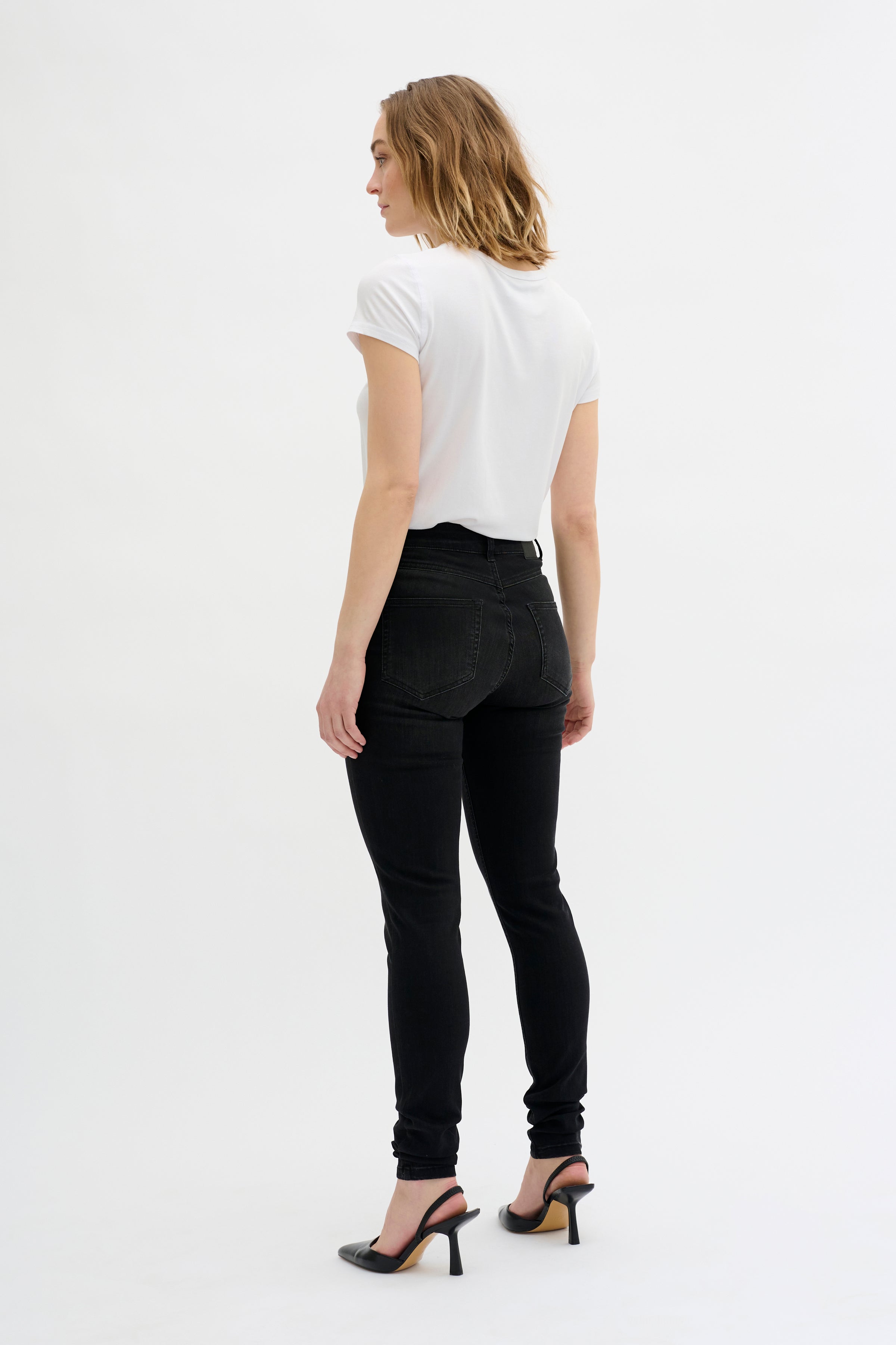 39 THE NORA HIGH SLIM Jeans