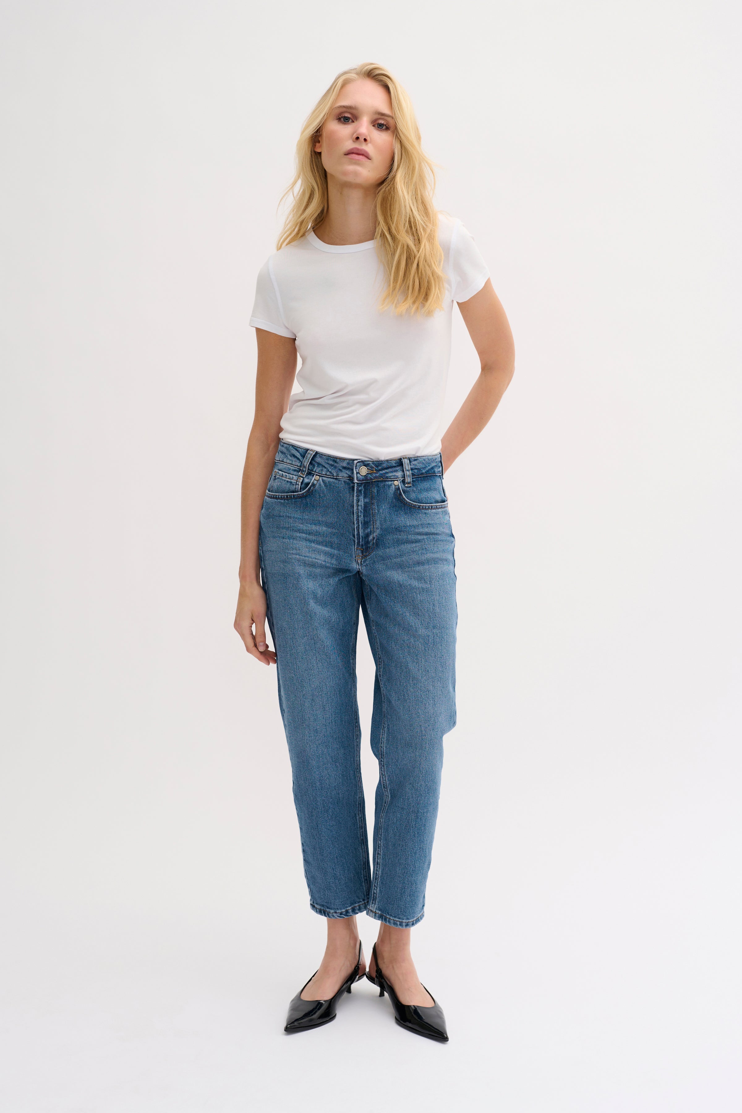 34 THE MOMMY 139 HIGH TAPERED Jeans