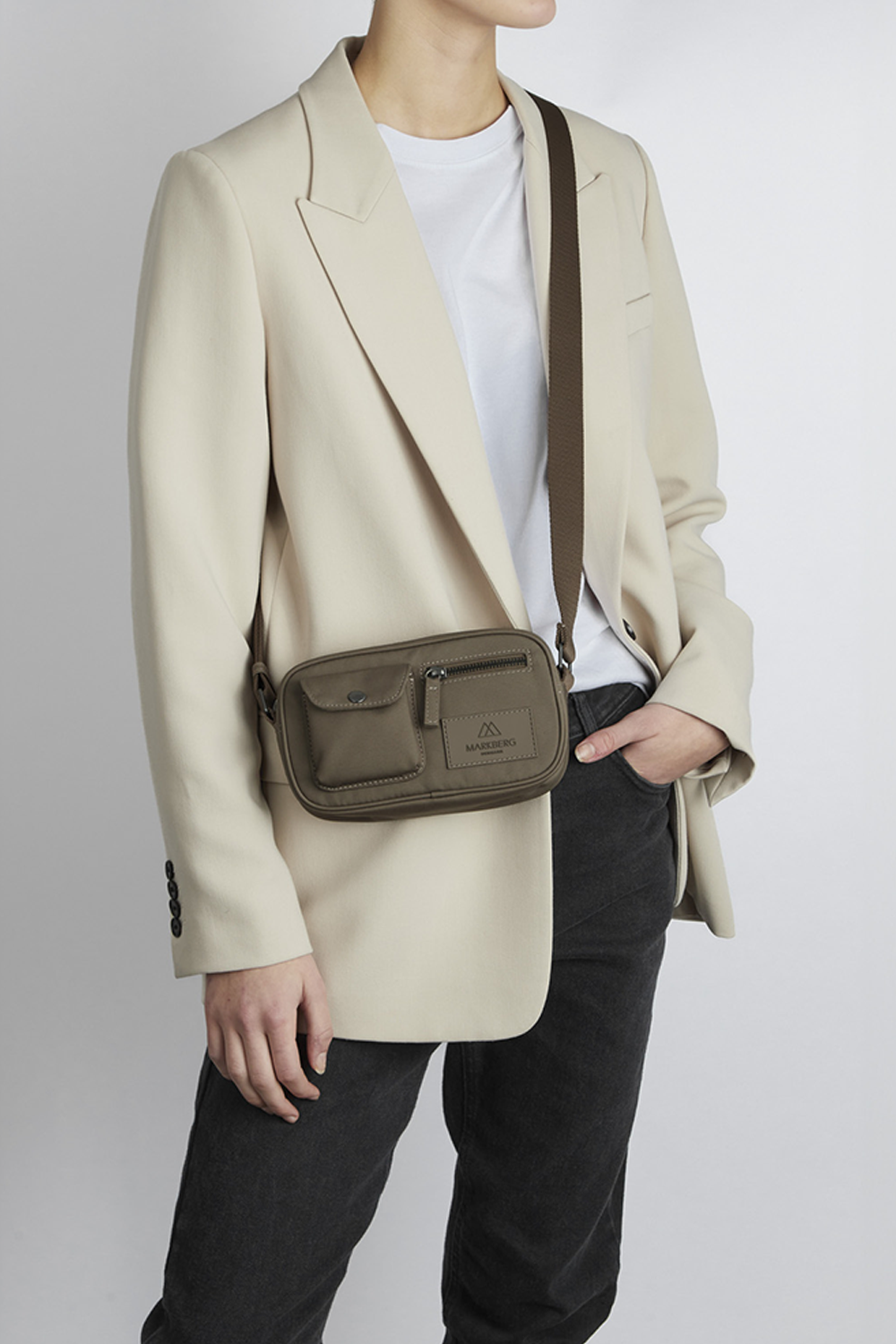 DarlaMBG Small Crossbody Taske, Monochrome