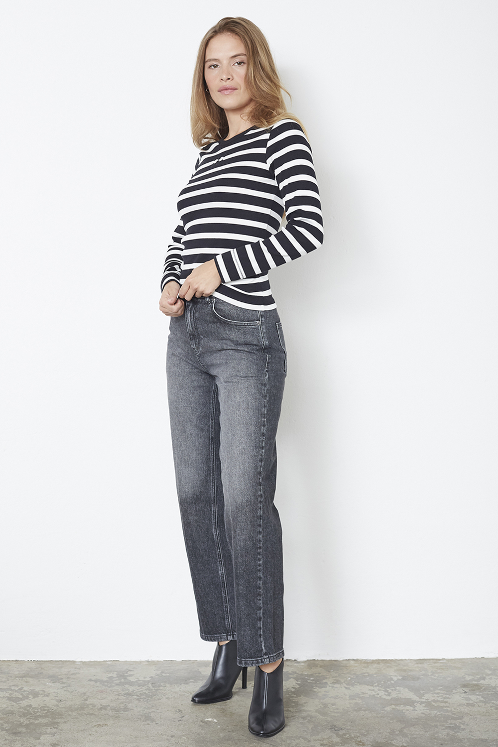 FemmeCC Straight Crease Jeans
