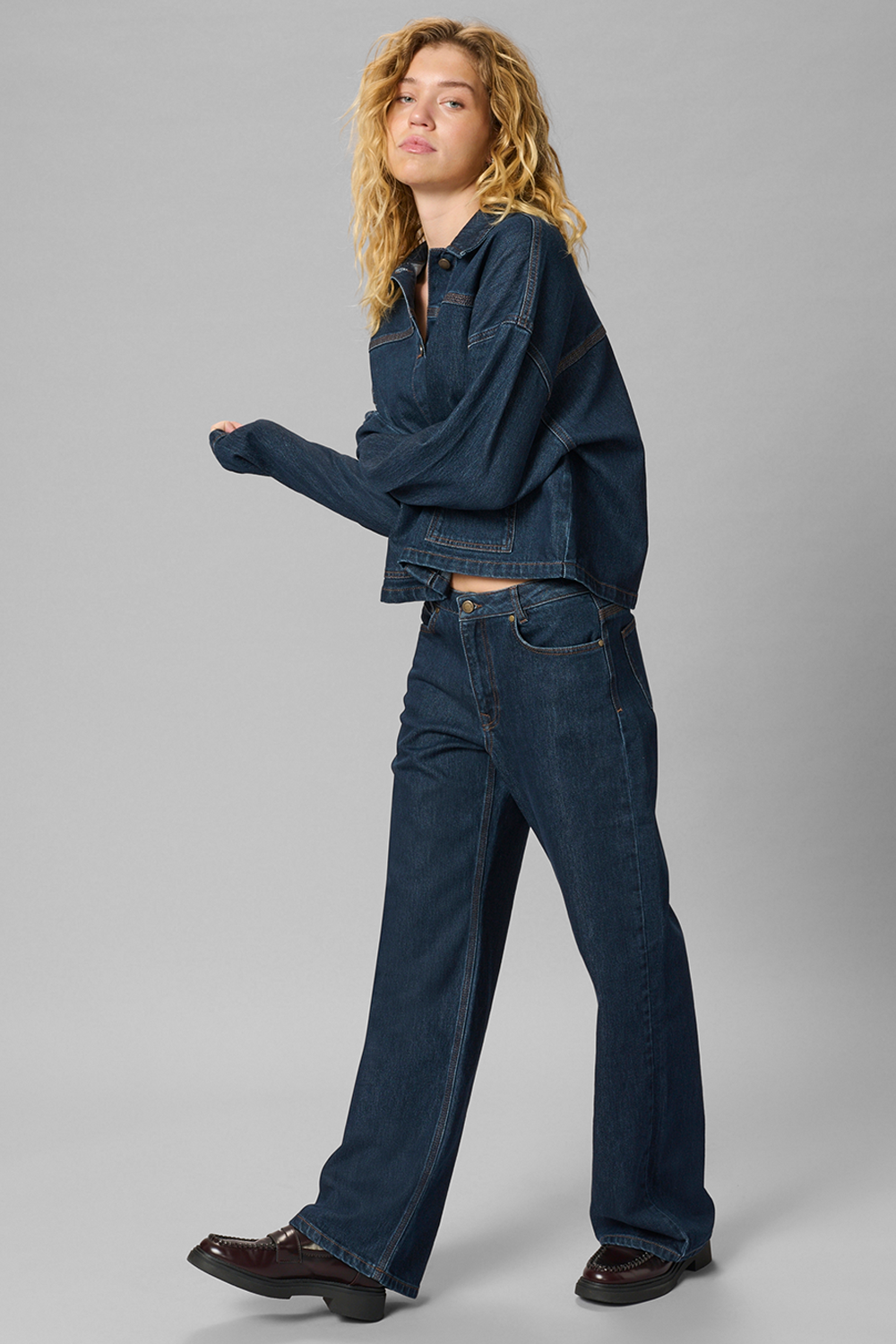 MWKarli 139 High Wide Deco Jeans