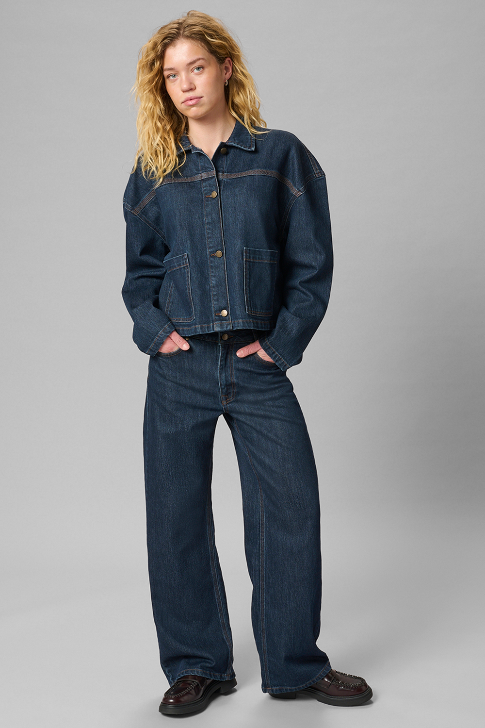 MWKarli 139 High Wide Deco Jeans