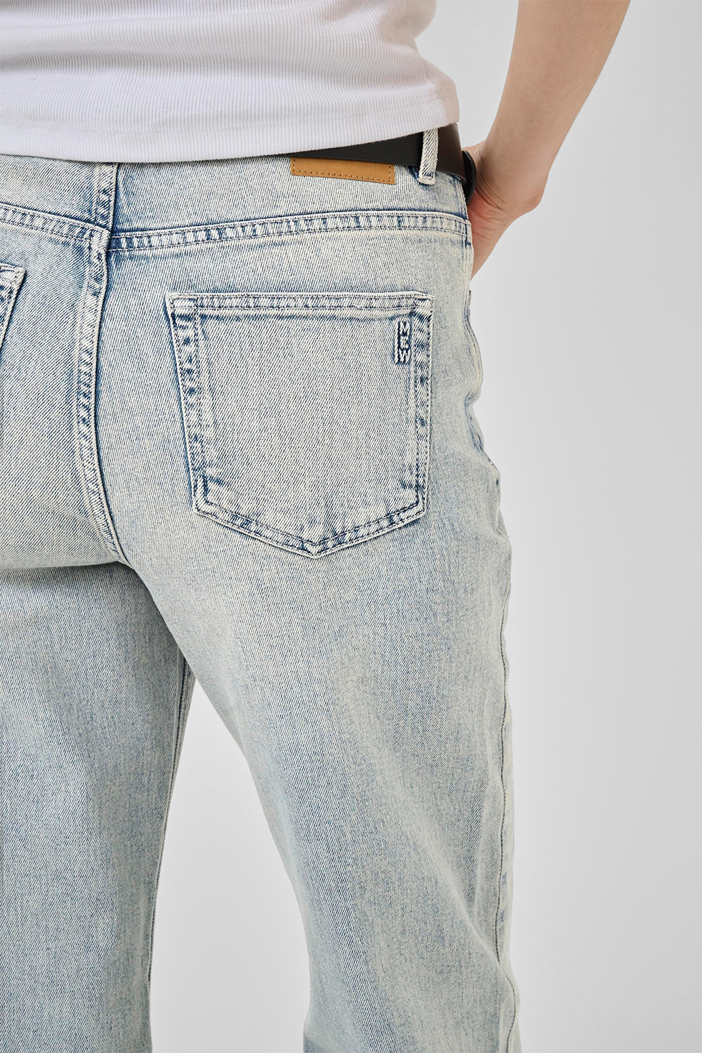35 The Louis High Wide Jeans