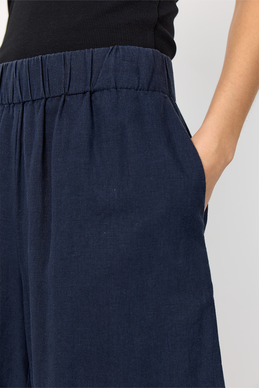 LR-NAJA 29 Shorts