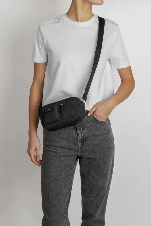 DarlaMBG Small Crossbody Taske, Monochrome