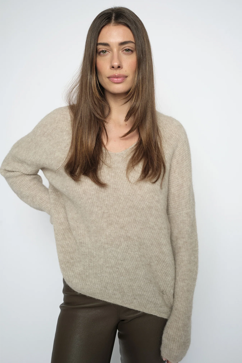 MMThora V-Neck Striktrøje