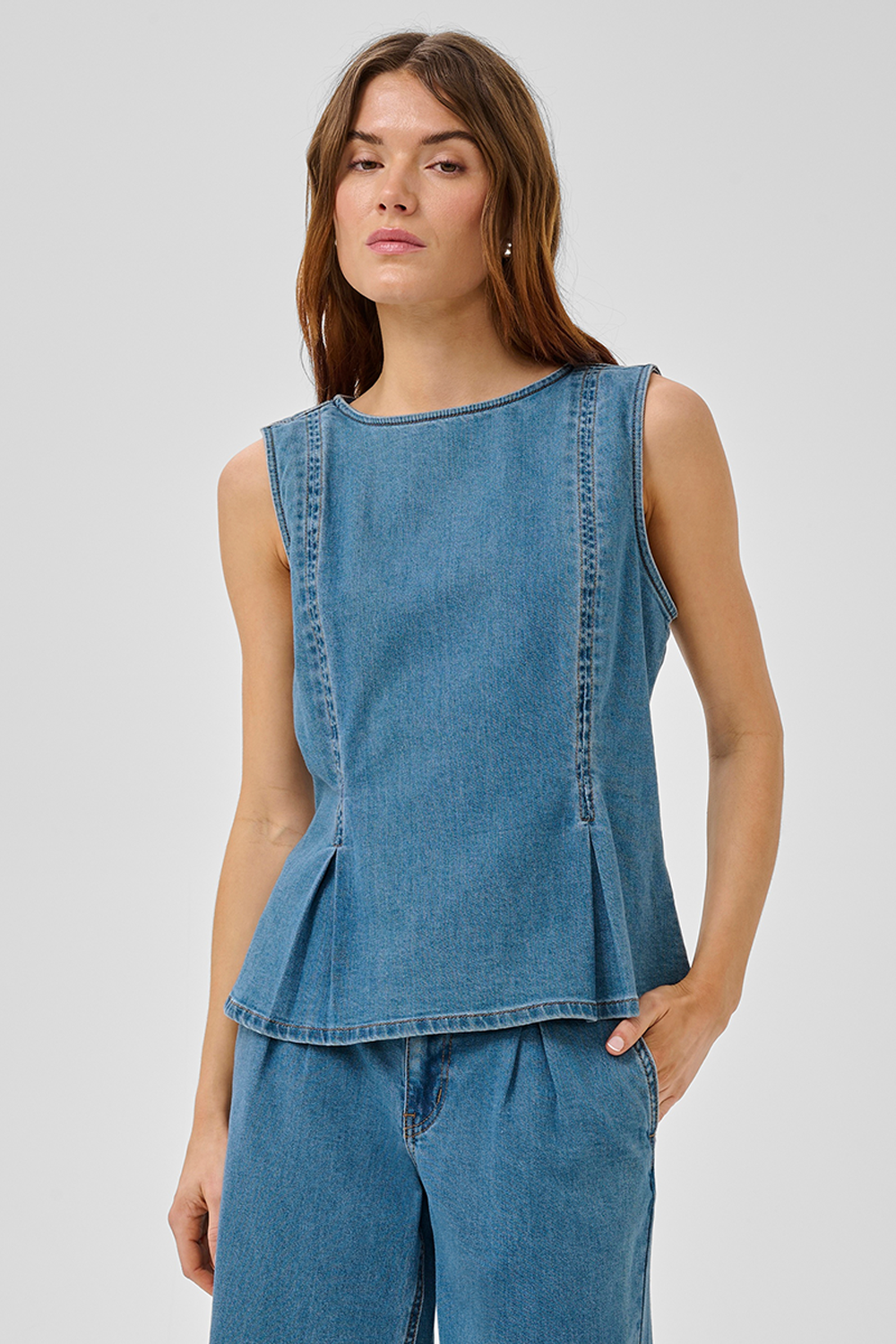 MWLara 115 Top