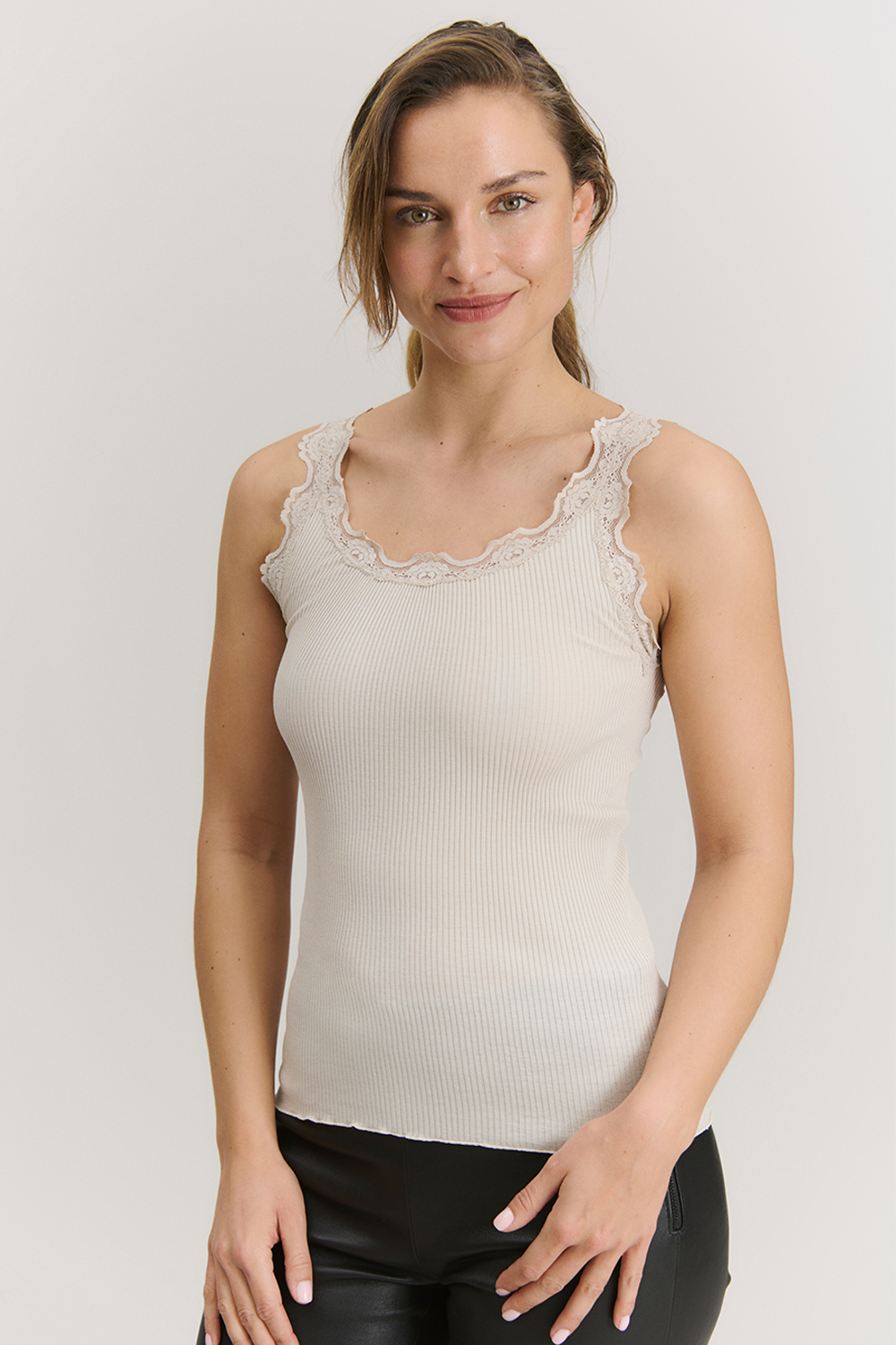 RWBabette Lace Top