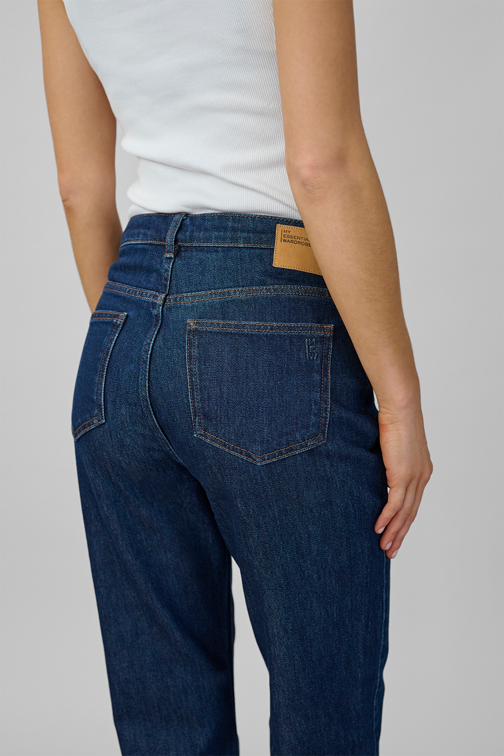 07 THE ISA 139 HIGH STRAIGHT Jeans