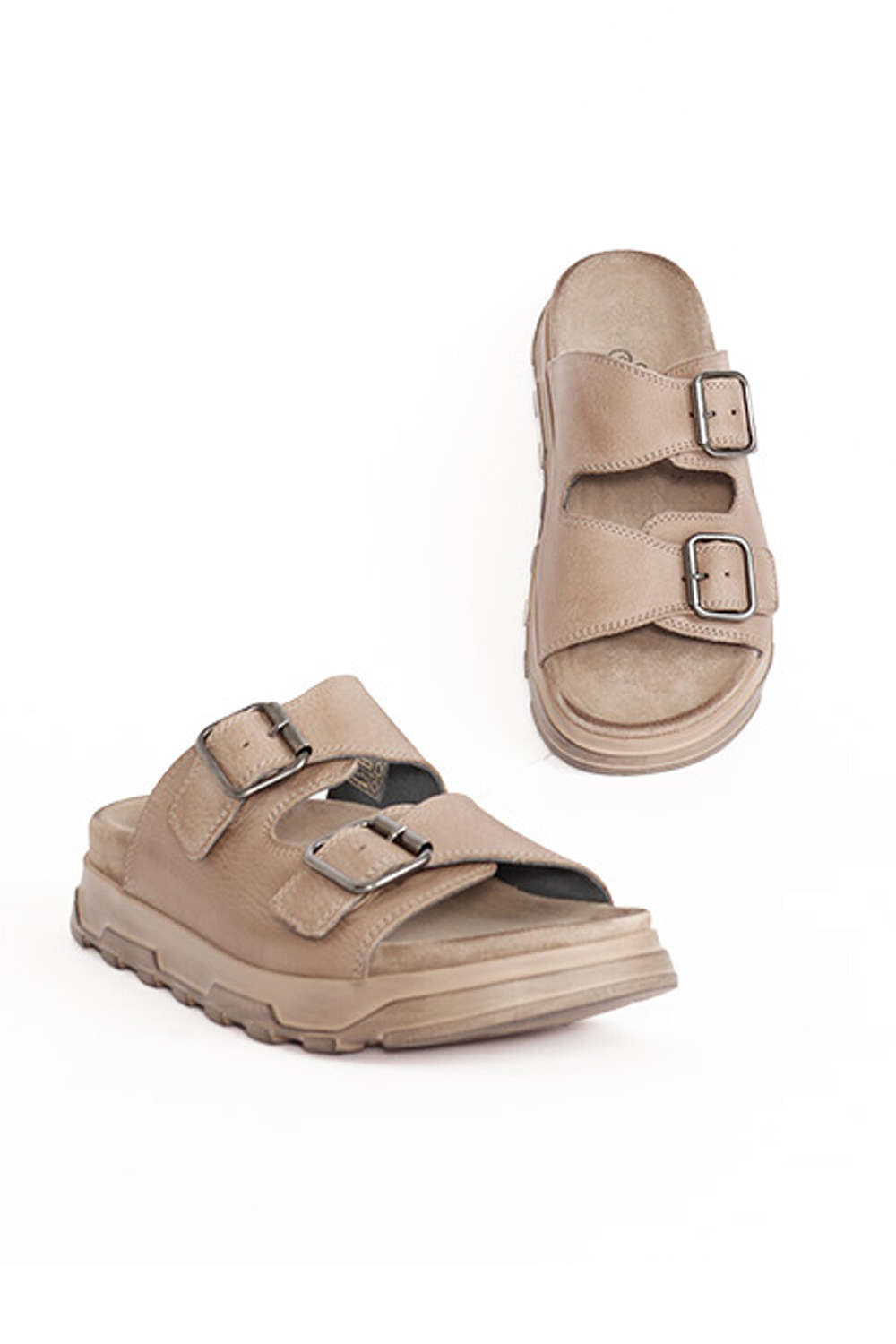 Sandaler med fodsengssål og spænder