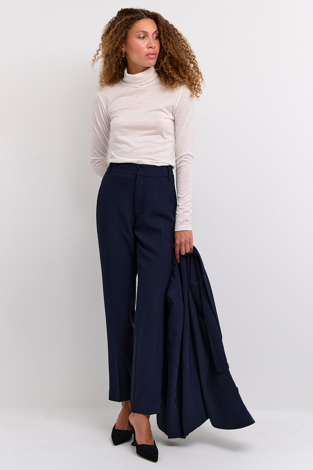26 The Tailored Straight Bukser