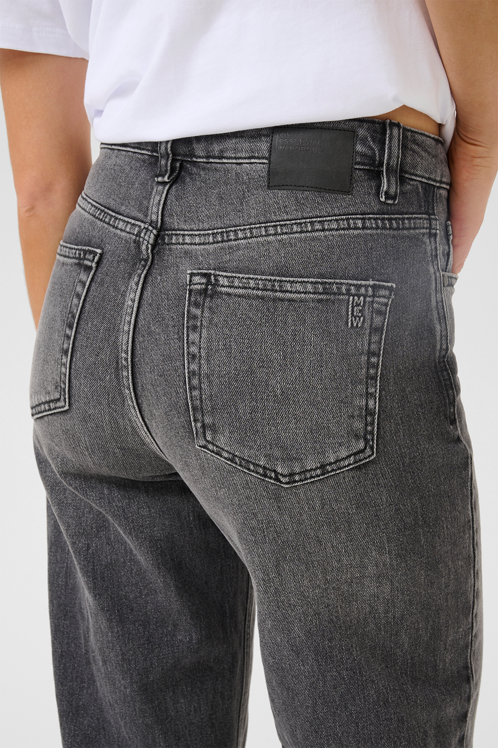 35 THE LOUIS HIGH WIDE Jeans