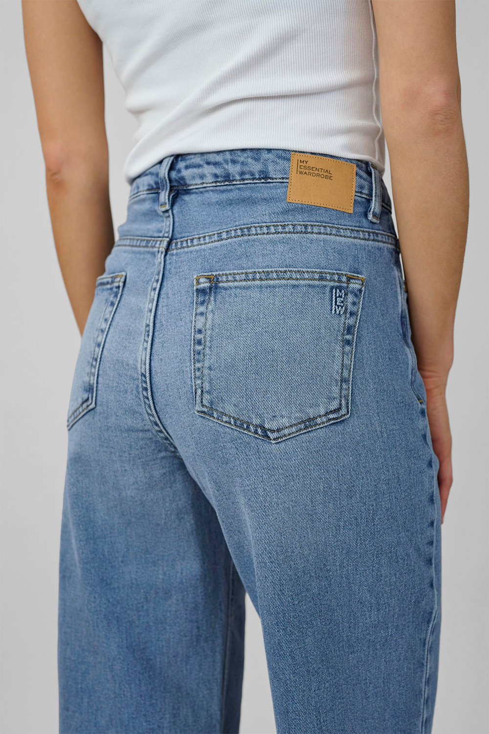 05 THE LOUIS HIGH WIDE Jeans