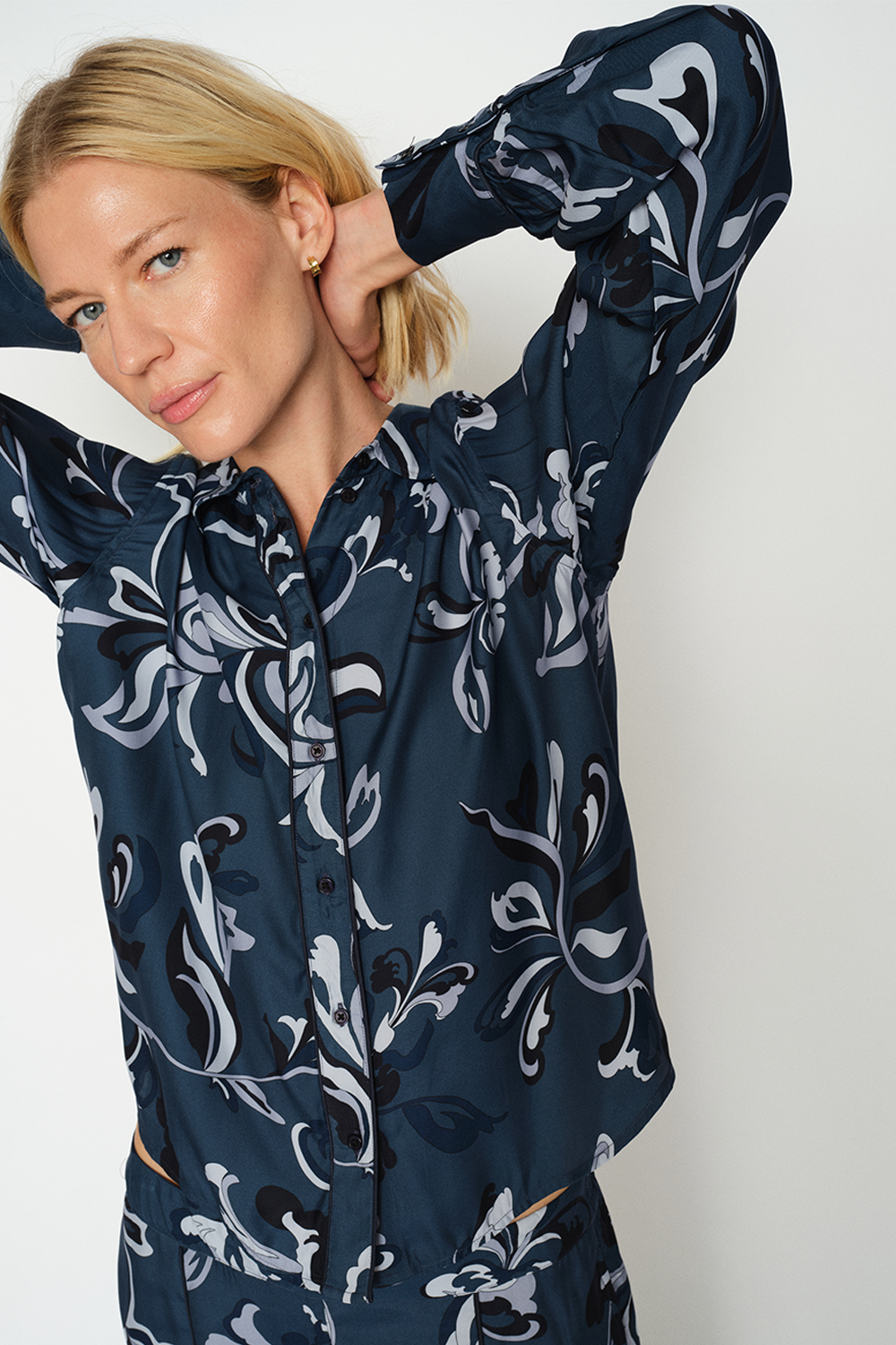 MMAbina Serve Skjorte