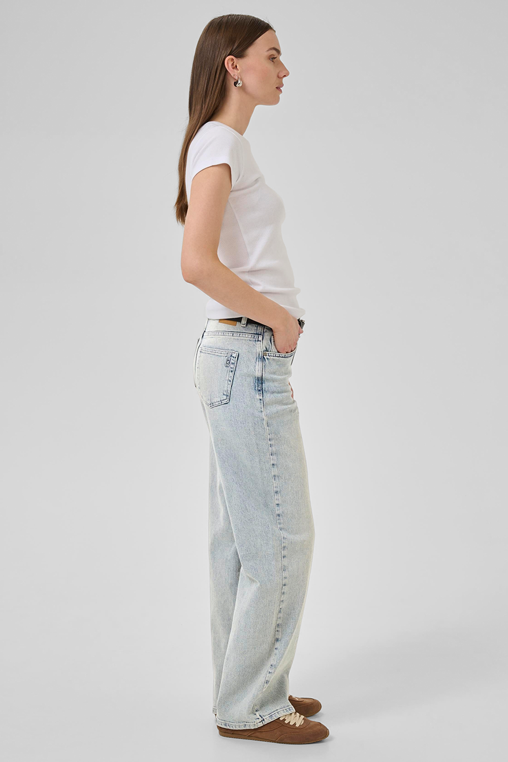 35 The Louis High Wide Jeans