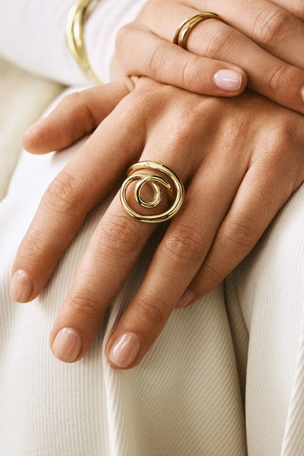 Nouveau Large Ring