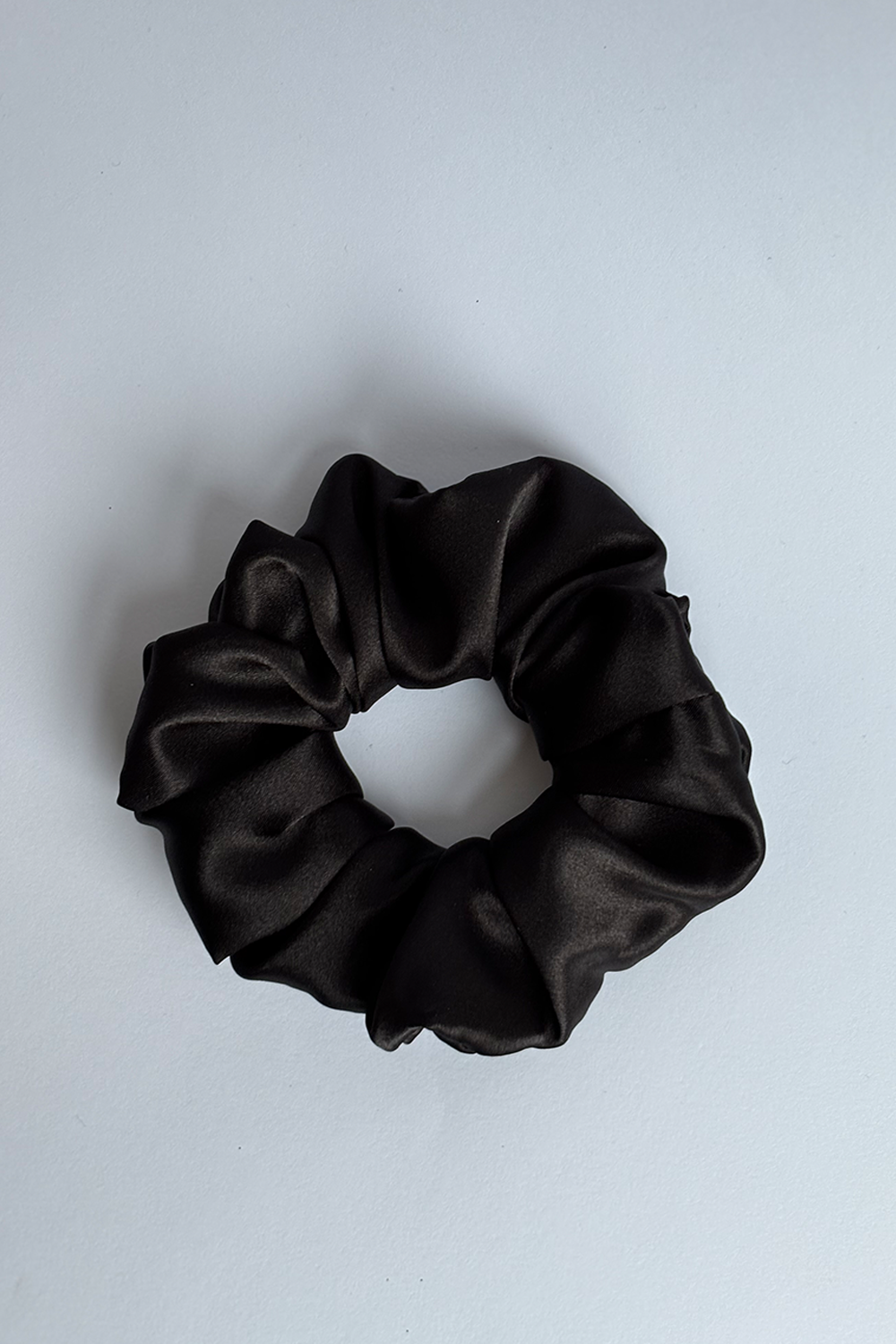 Vera Medium Scrunchie